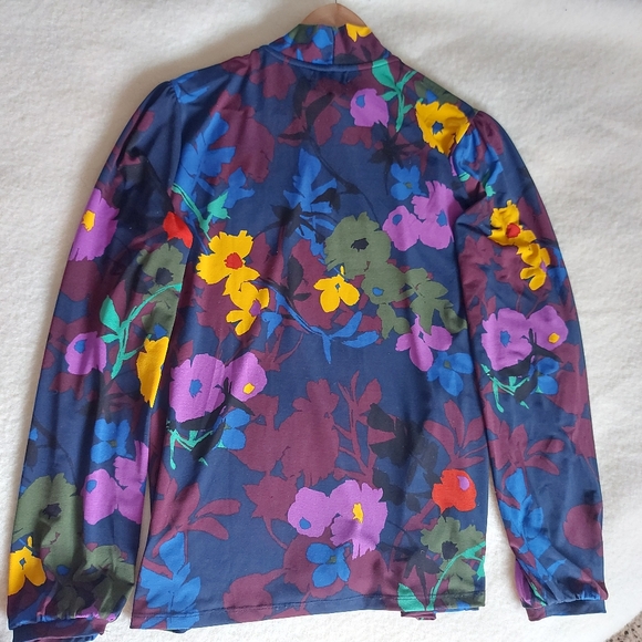 Tie neck top - Picture 6 of 6